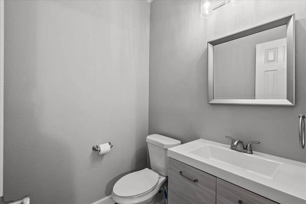 1/2 bath