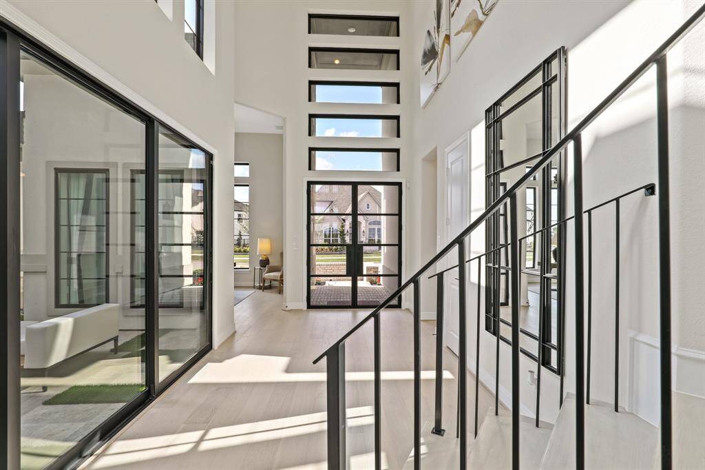 REPRESENTATIVE PHOTO: Colors and options vary. Confirm options and selections with onsite Community Sales Manager.