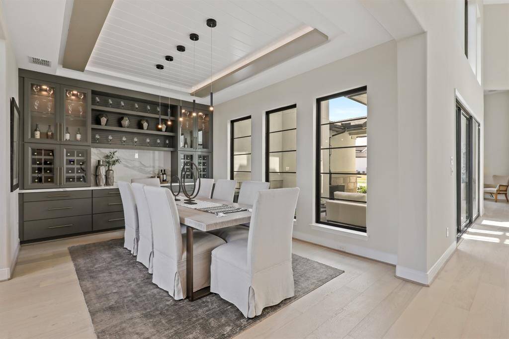 REPRESENTATIVE PHOTO: Colors and options vary. Confirm options and selections with onsite Community Sales Manager.