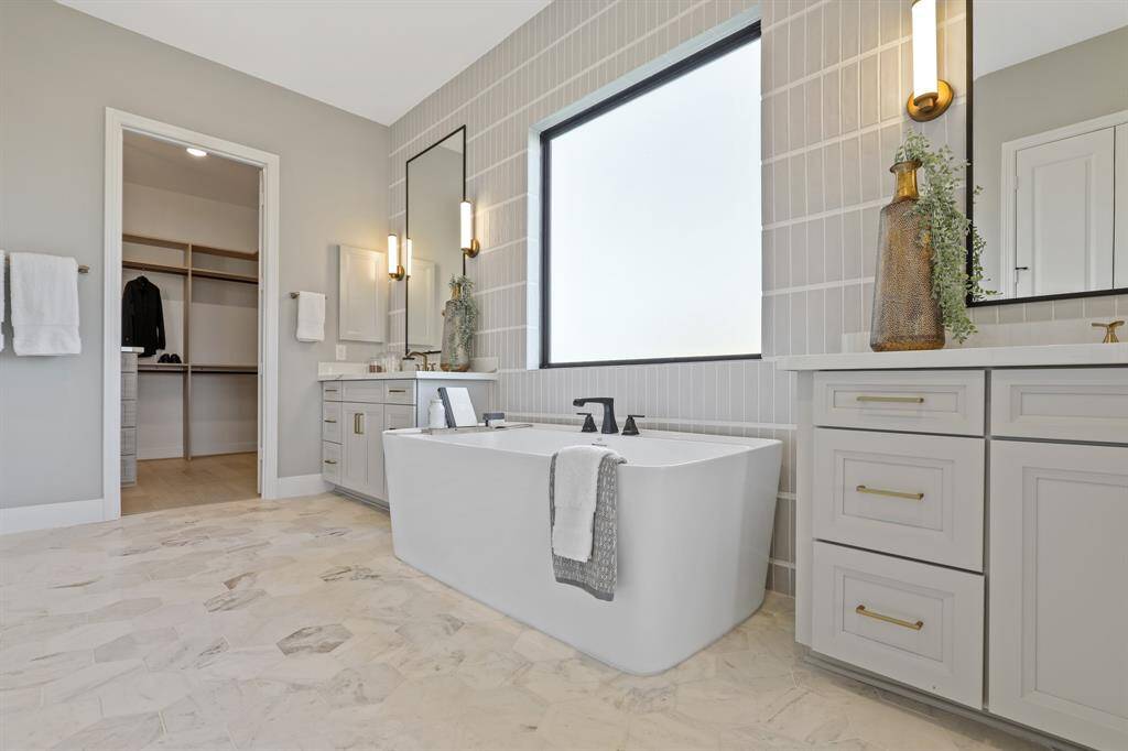 REPRESENTATIVE PHOTO: Colors and options vary. Confirm options and selections with onsite Community Sales Manager.