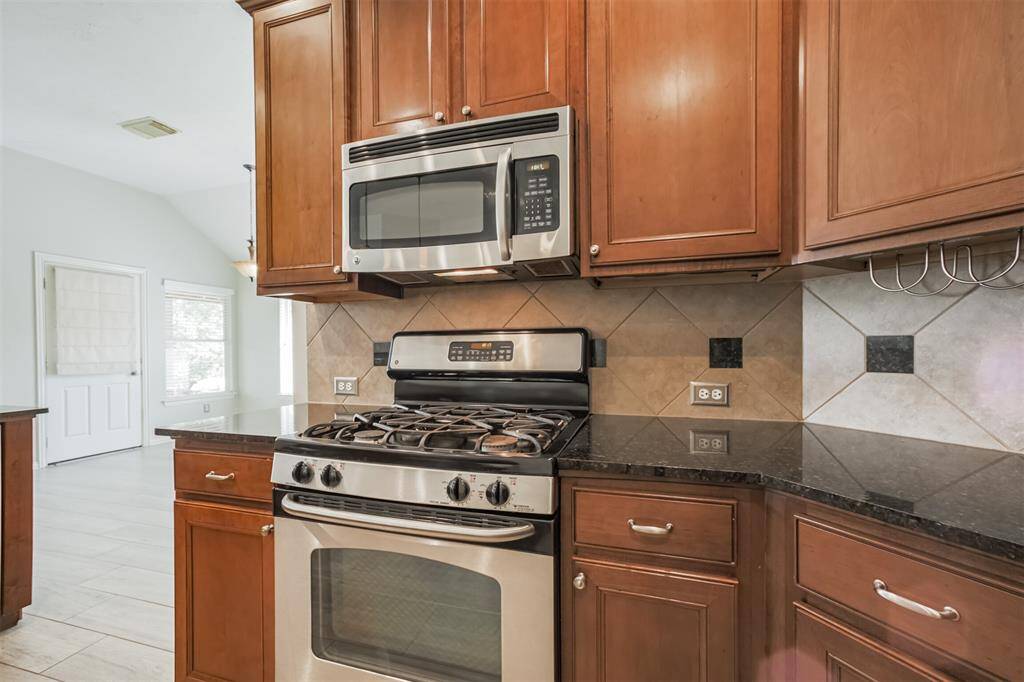 Gas cooktop for cooking delicious meals.