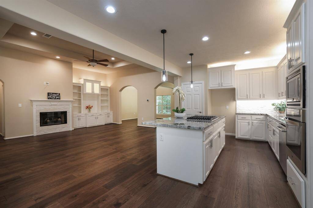 Enjoy open concept living that creates a seamless flow between the kitchen, dining, and living areas, perfect for entertaining, family time, or simply relaxing in comfort. Spacious, light-filled, and thoughtfully designed for today’s lifestyle.