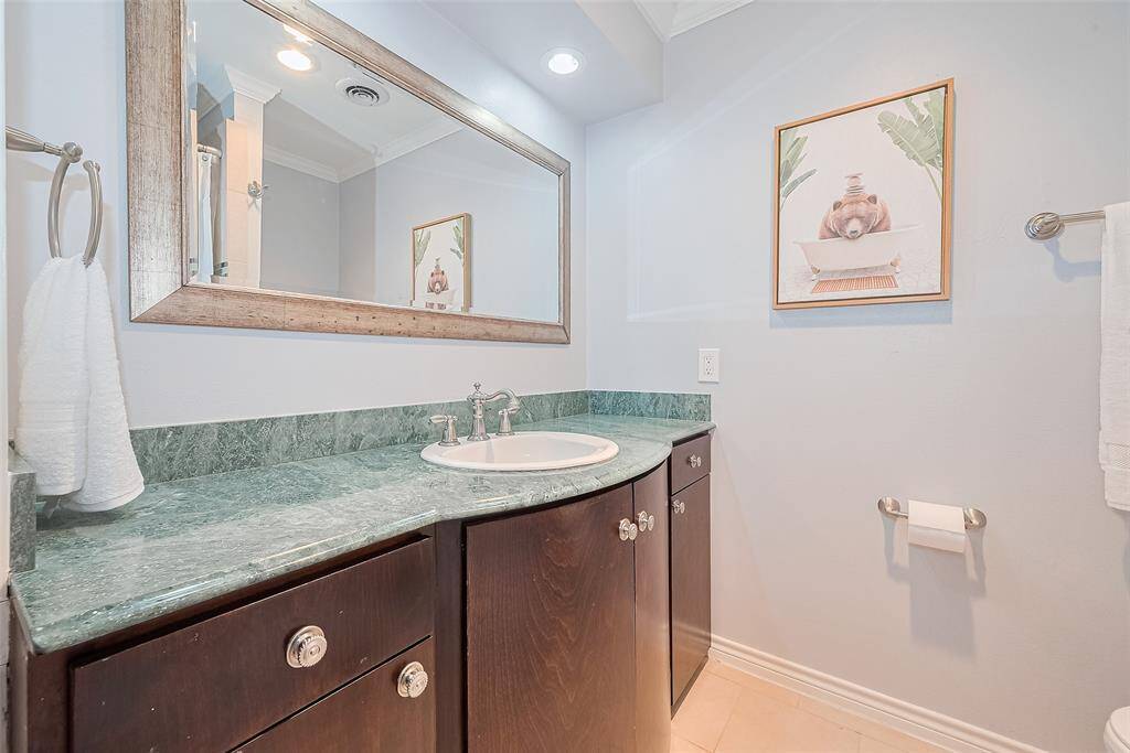 Secondary bathroom