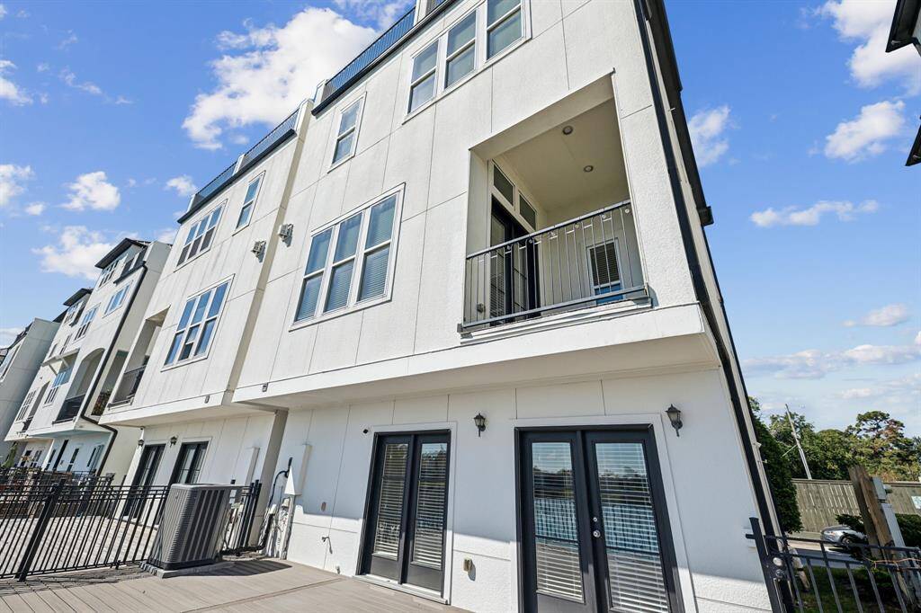 Recently renovated deck