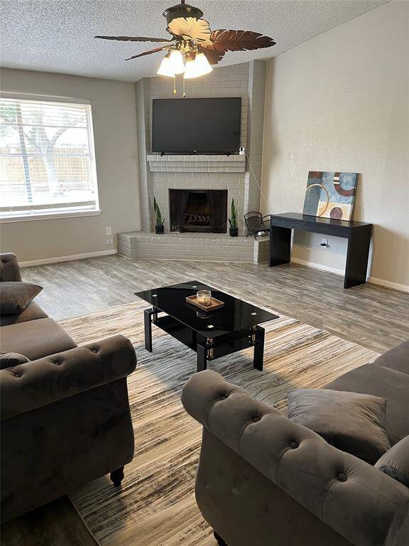 Another look at the bright living room.