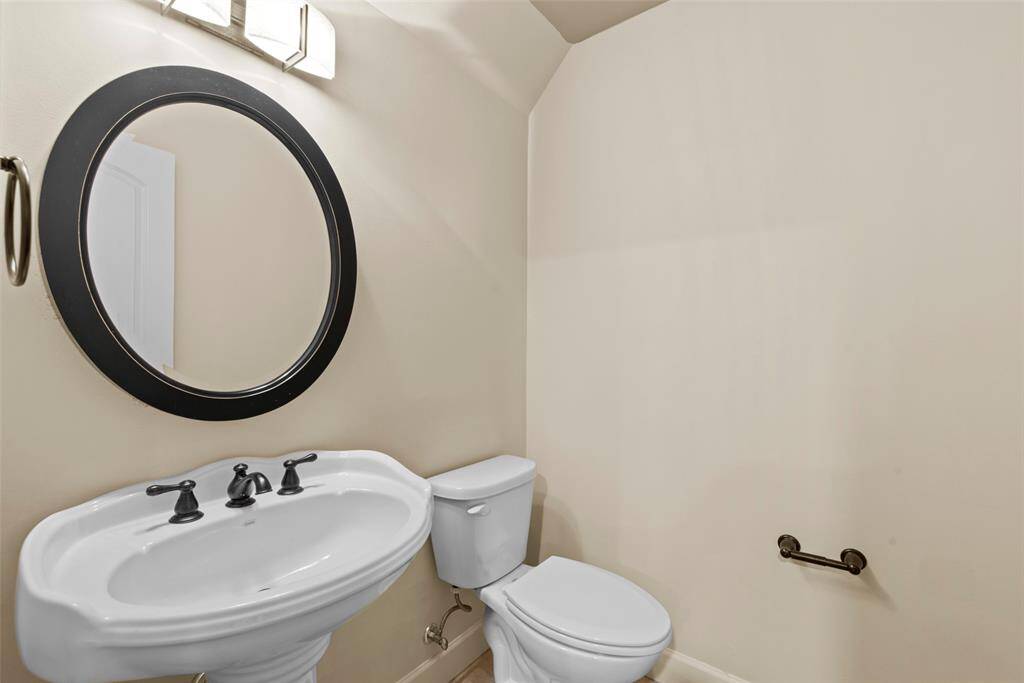 Fourth floor powder room