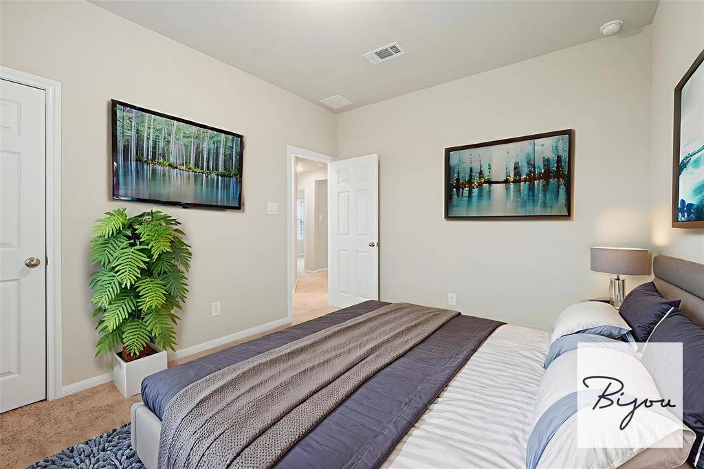 2nd bathroom