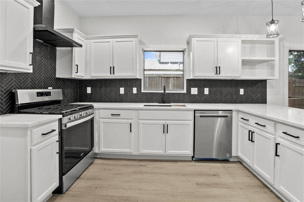 Modern Kitchen with new appliances.