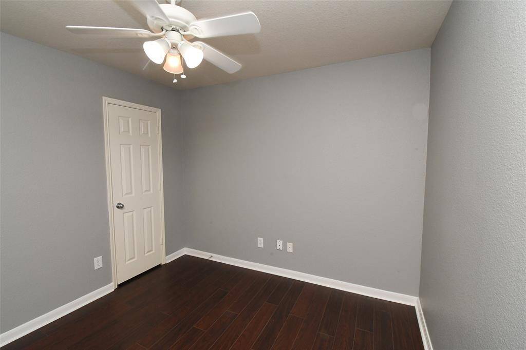 Bedroom 3 door to hallway.