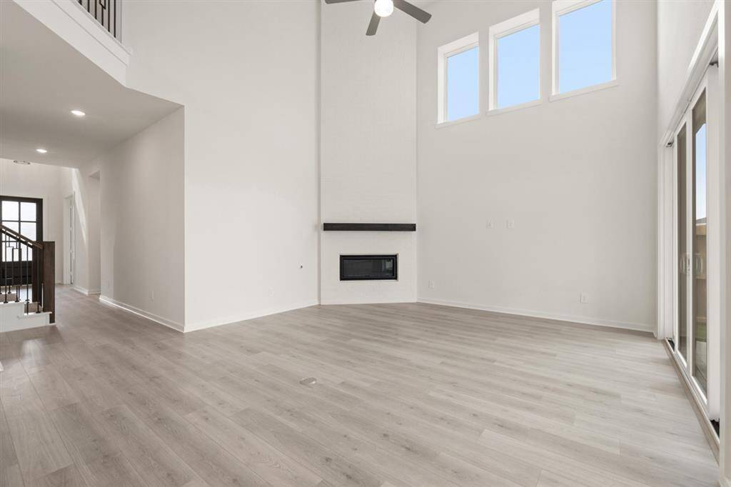 2818PeachValleyRoadMIDLR007