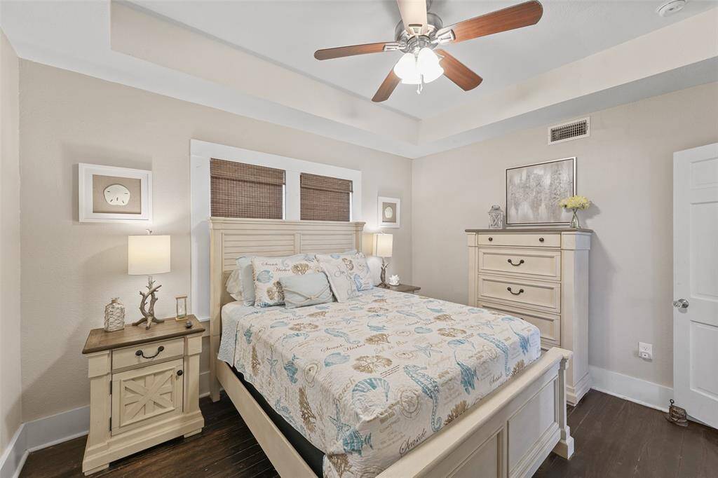1st Floor Primary Suite