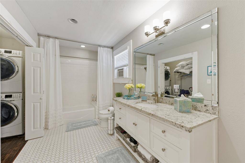 1st floor Primary Bathroom