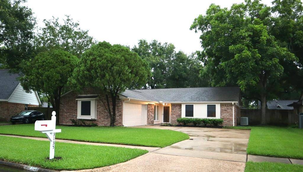 3135 Apple Dr.