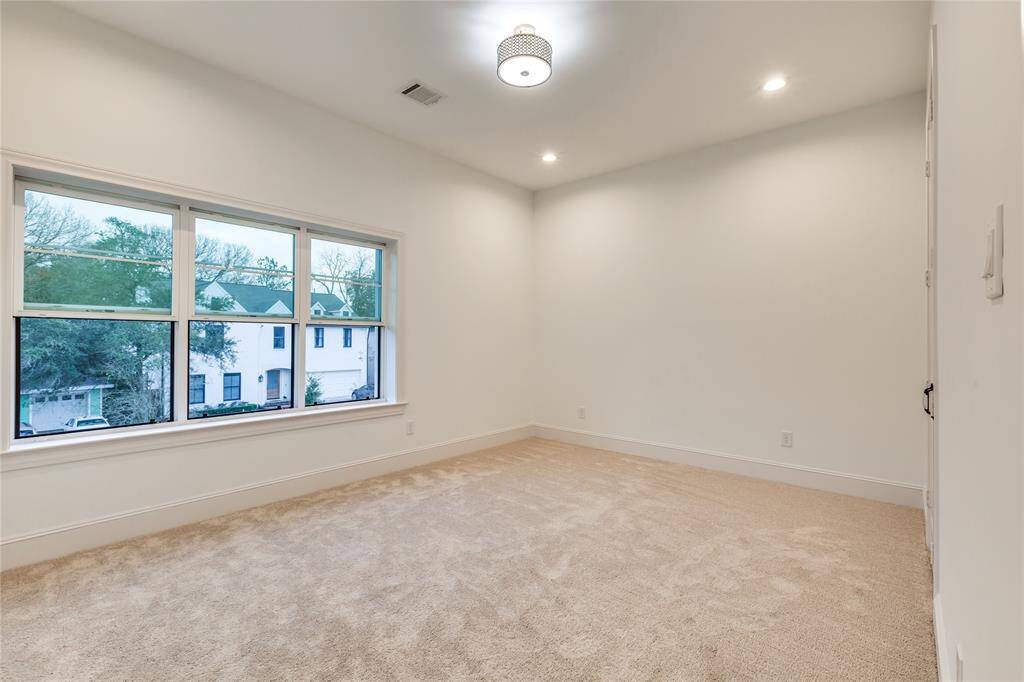another bedroom or flex room