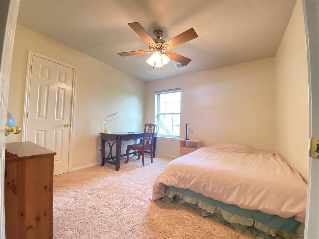 Upstairs bedroom one.