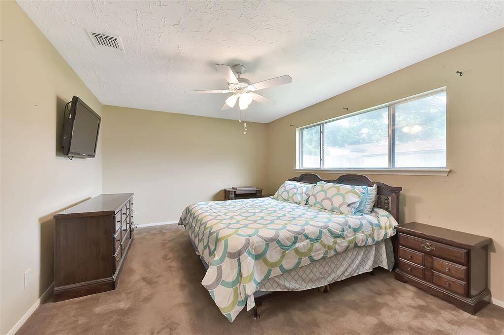 Very Spacious Primary bedroom offers comfort with plenty of room!