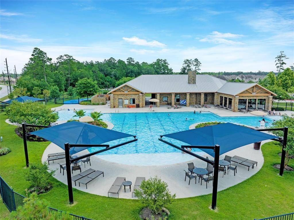 Neighborhood Amenities