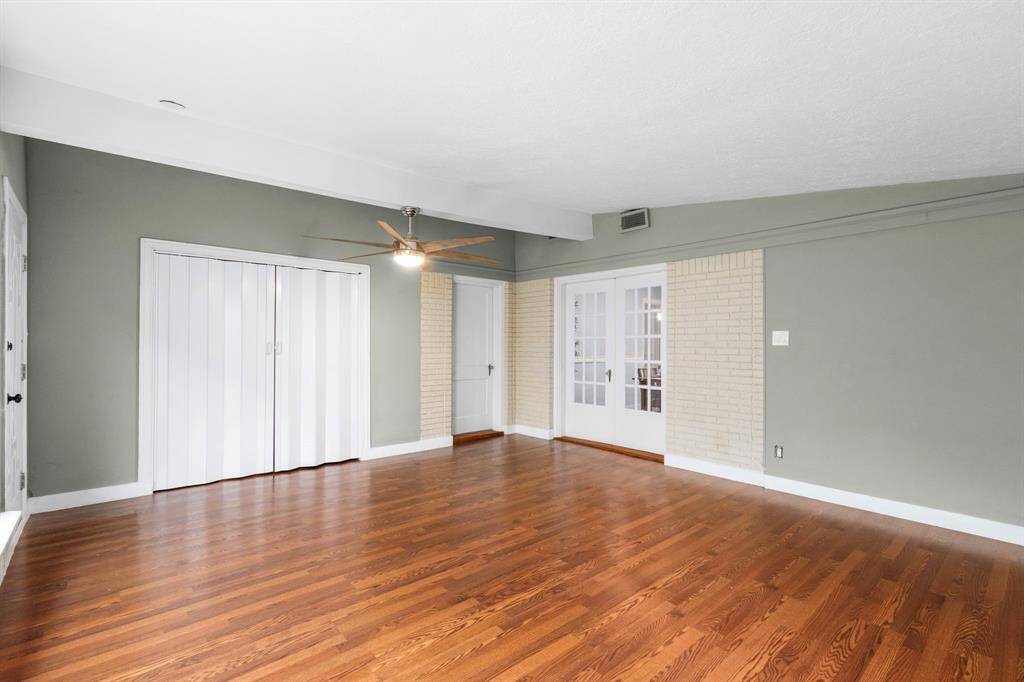 This nearly 400sf addition at the rear of the house provides endless opportunities for customizing your new home. Flooring was updated May 2025.