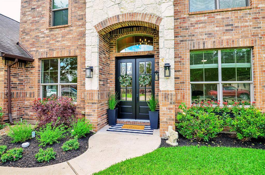 Double door entry