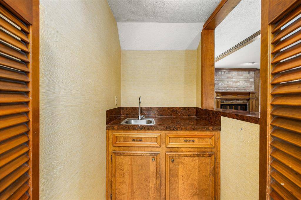 Wet Bar