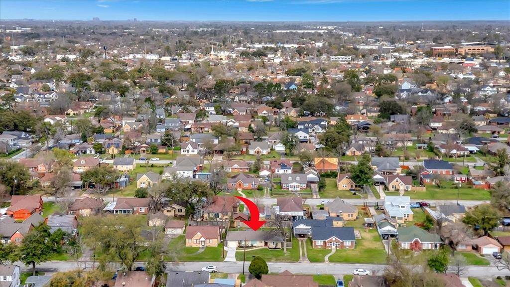 This aerial photo indicating its central location.
