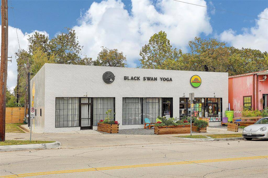 Ample gyms and yoga studios nearby.