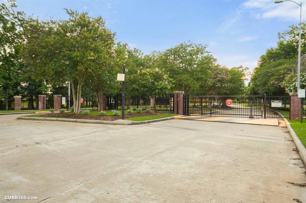 Secure and serene, this gated community offers lush greenery and a peaceful atmosphere. Ideal for those seeking privacy and tranquility.