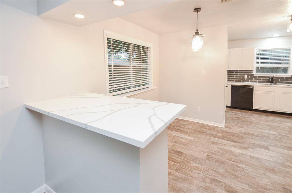 This beautiful and convenient breakfast bar is perfect for morning coffee while planning your day.