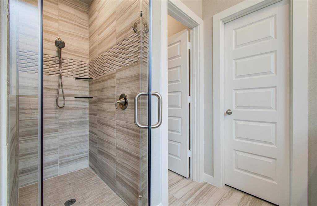 Primary shower