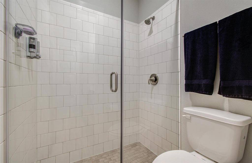 Secondary bathroom