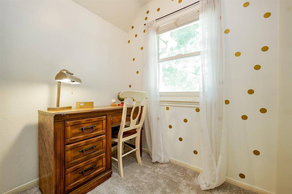 Niche at the top of the stairs can be a study area, reading nook, play area...ideas are endless.
