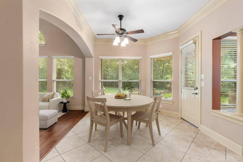 Breakfast room