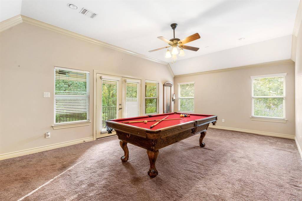 Game room has a private balcony