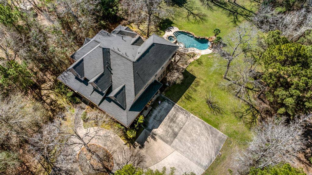 Footprint of this gorgeous wooded acreage property