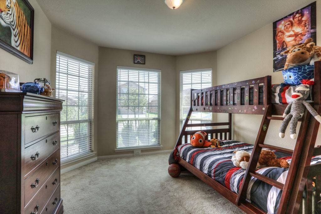 Front bedroom with bay window