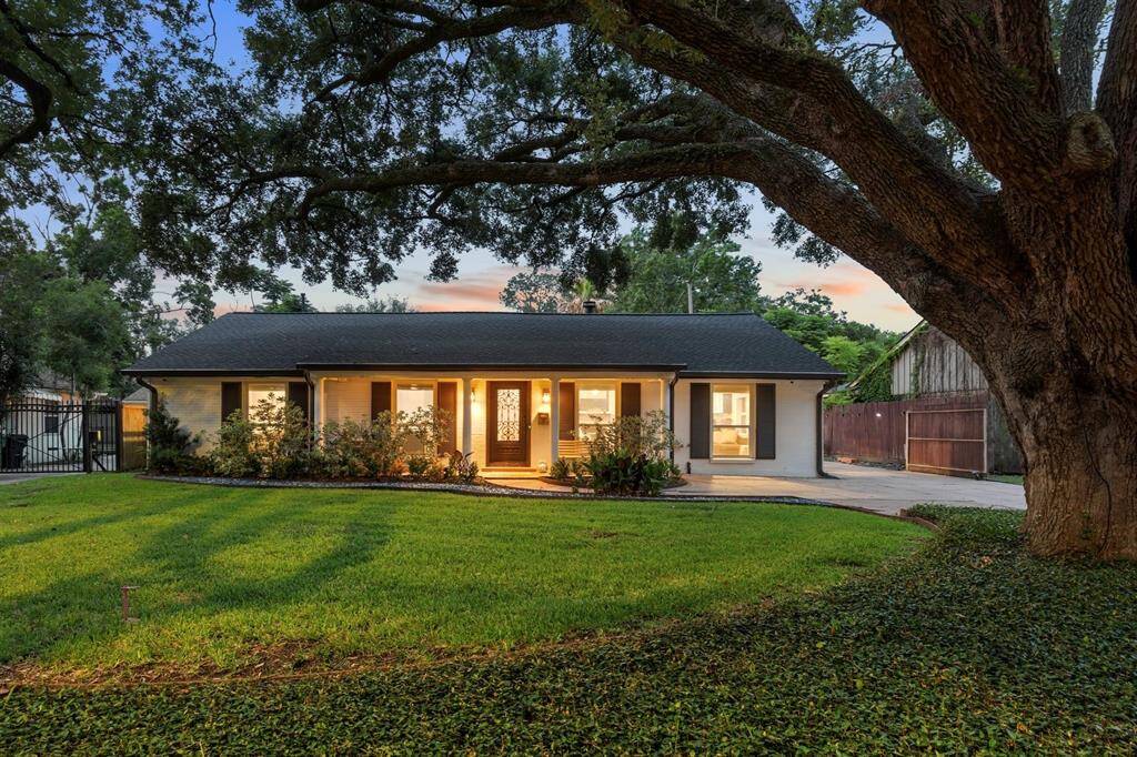 Tucked beneath a canopy of mature oaks, this beautifully updated home sits on a quiet, tree-lined street near Houston’s top dining, shopping, and entertainment. With a new roof (2024), energy-efficient Simonton windows, updated plumbing, fresh exterior paint, and a Wi-Fi enabled garage door and sprinkler system, this home blends timeless charm with modern convenience.