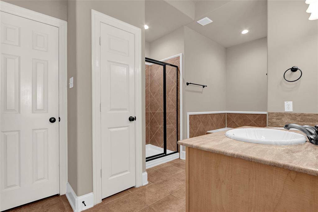 Primary bath dual sinks and separate shower