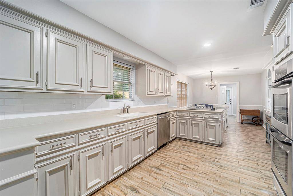 Check out all of that cabinet space!