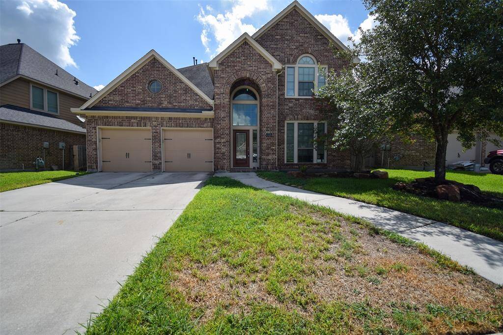 Welcome home to 1326 Laura Hills Ln