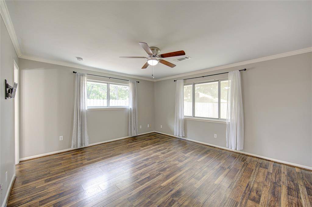 Curtains and tv mount stay