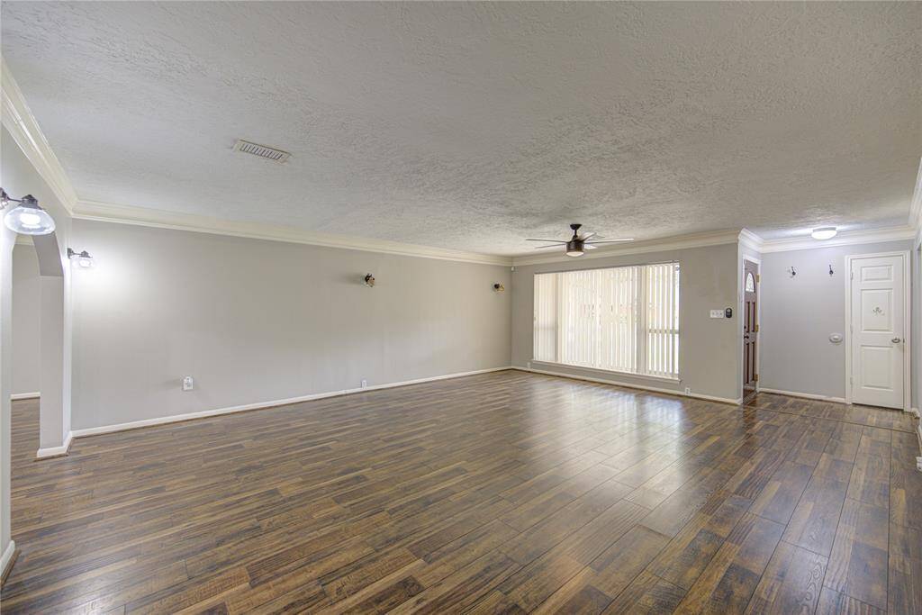 Living / Dining combo