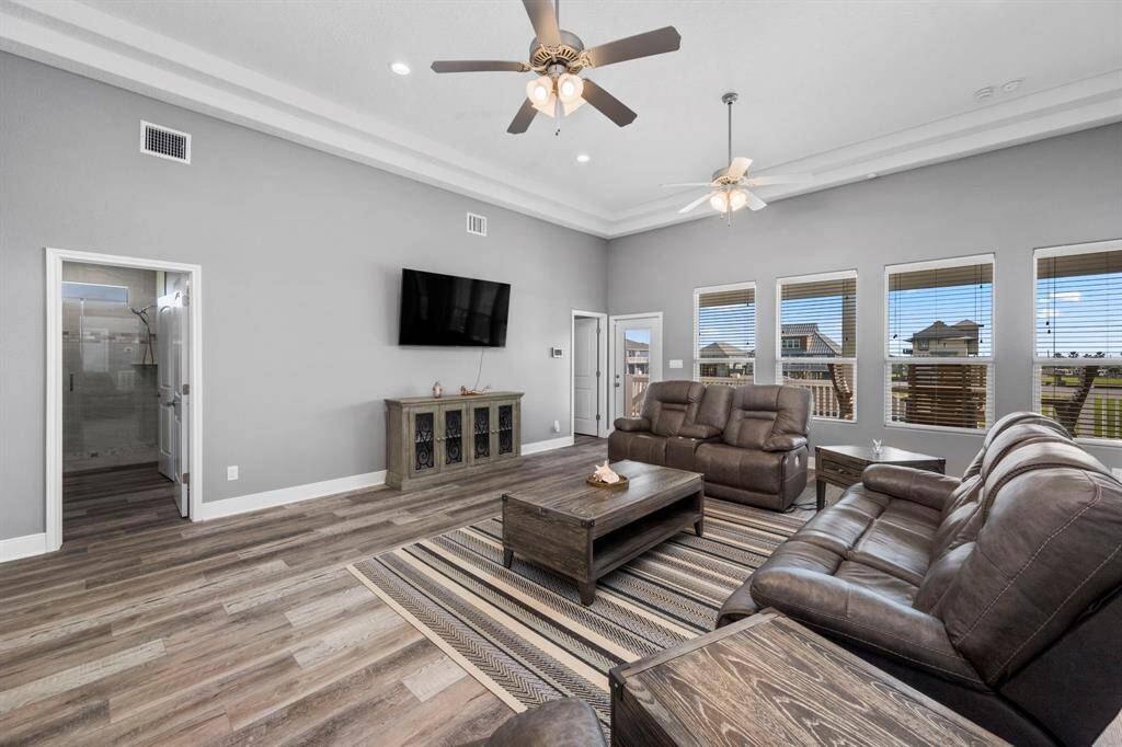 This home comes fully furnished.