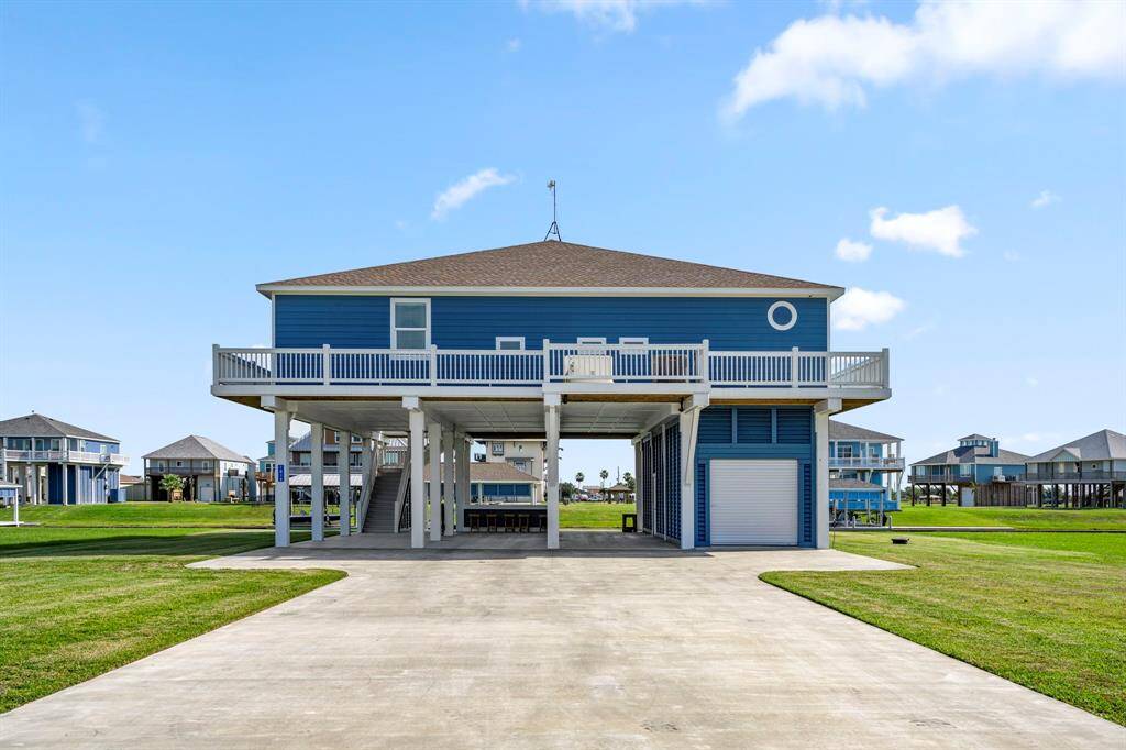 Front Elevation - long double driveway