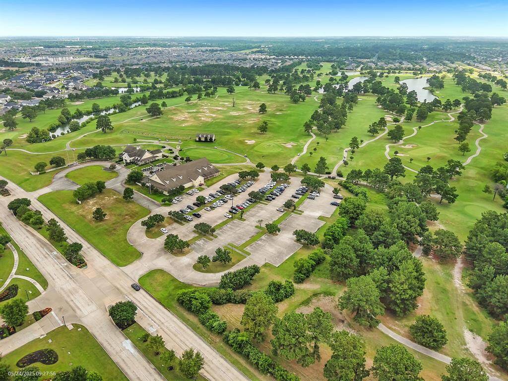 Across the community you will find Cypress Lakes Golf Club featuring a championship level course, on-site driving range, along with a golf shop and restaurant. Located at 18700 Cypresswood Dr, Cypress, TX 77429
