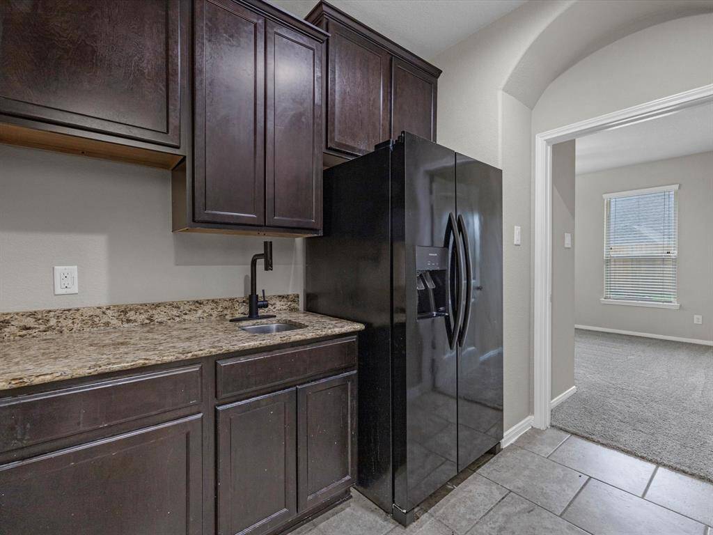 Cozy kitchenette in the casita.