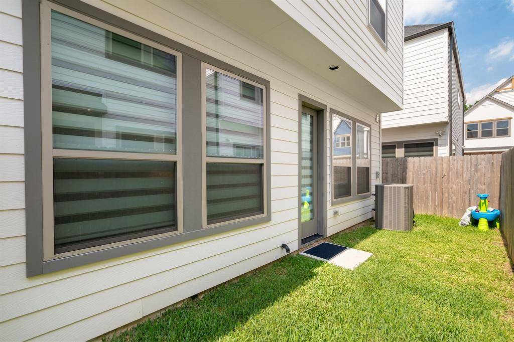 Fenced in backyard is private and is perfect for a pet.