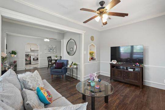 Welcome to this cozy and charming home located at 2422 Freeman St.
