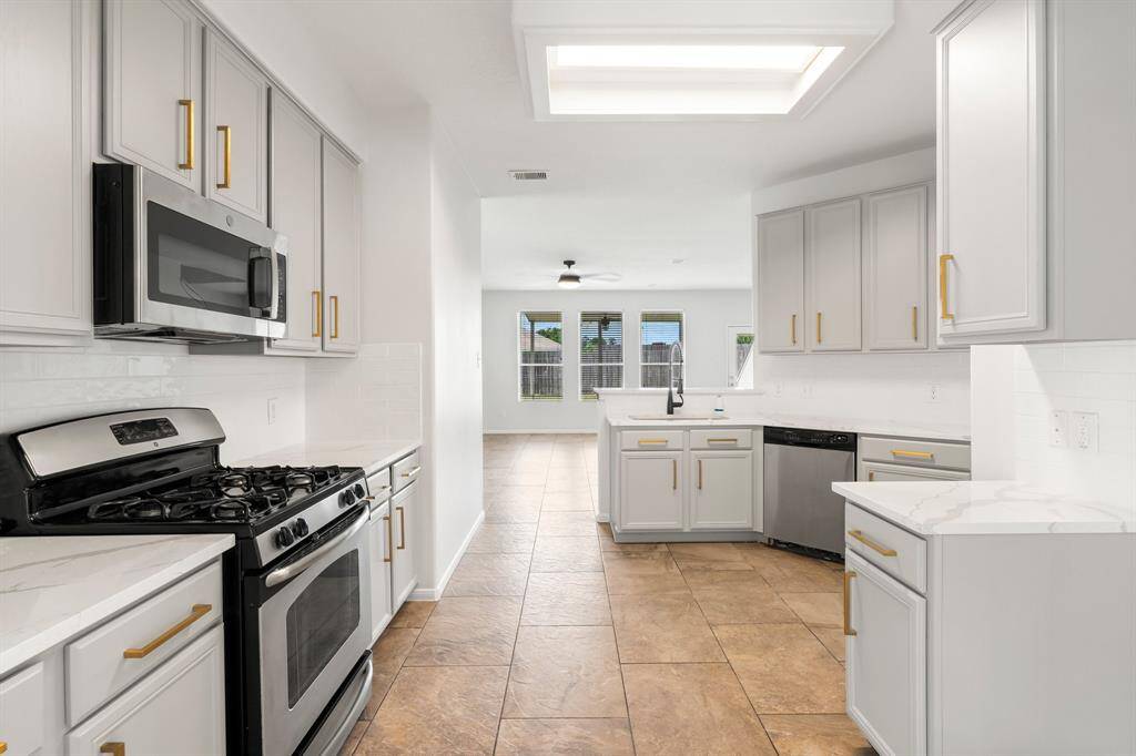 Spacious Open Kitchen with Upgrades