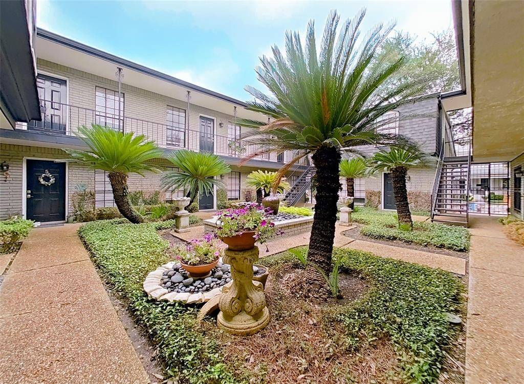 3402 Garrott Street is a wonderful place to call home!