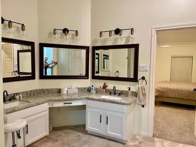 Another view of the vanities
